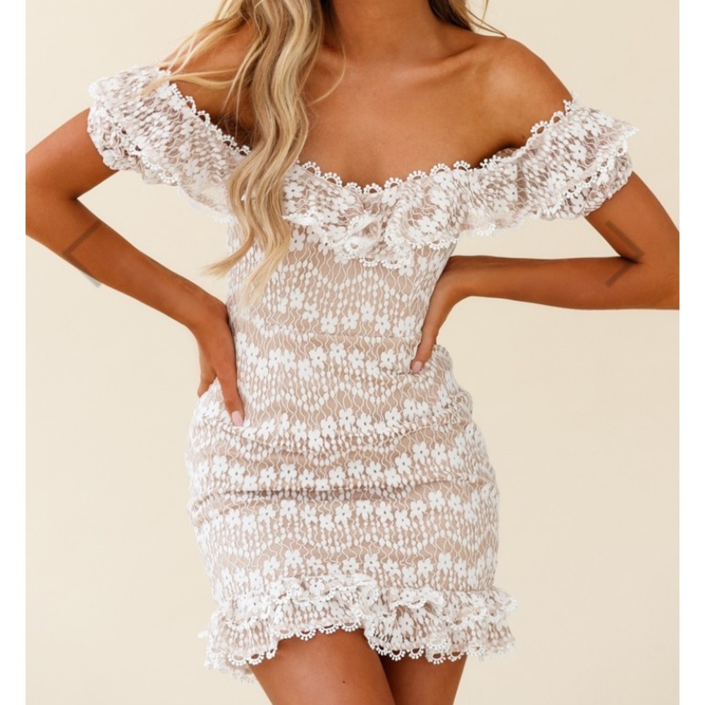 NWOT - Selfie Leslie Bordot Offshoulder Dress 🌸